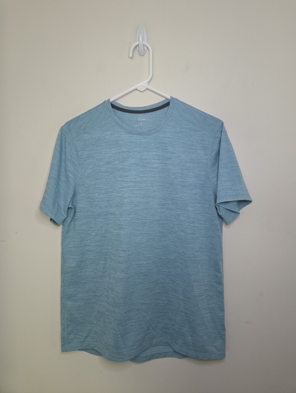 Men's DSG Athletic Shirt Sz Small
